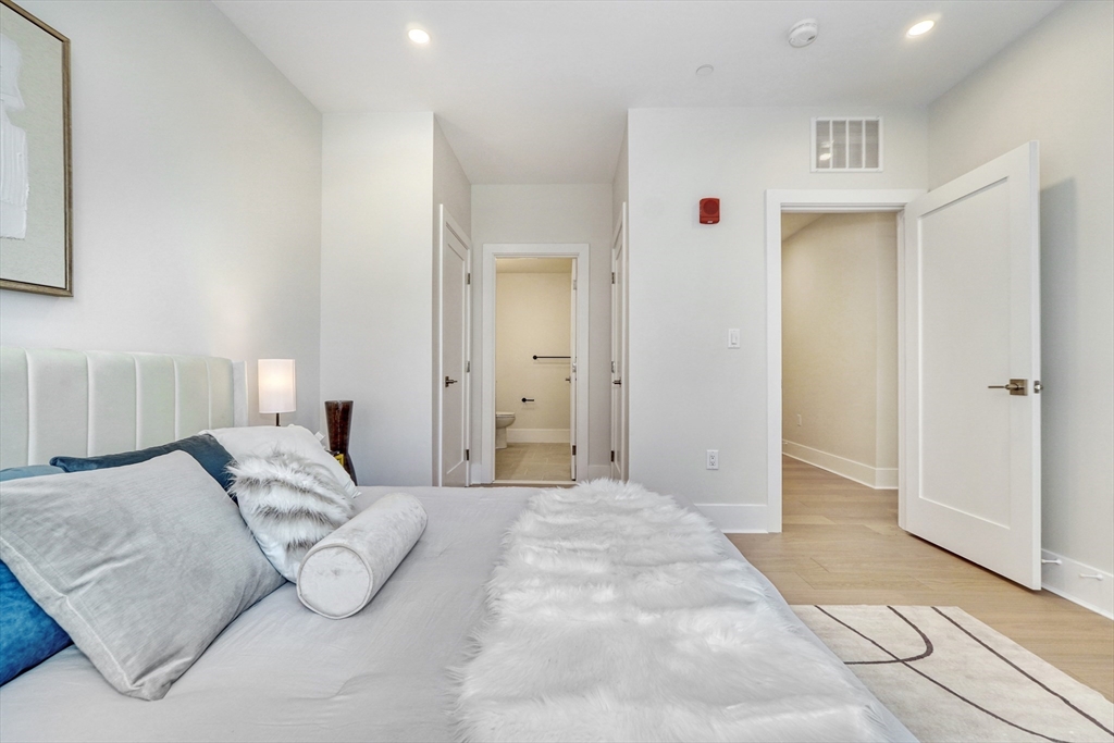 62 Foundry Street, Unit 416 Wakefield, MA 01880 - Photo 15 of 35