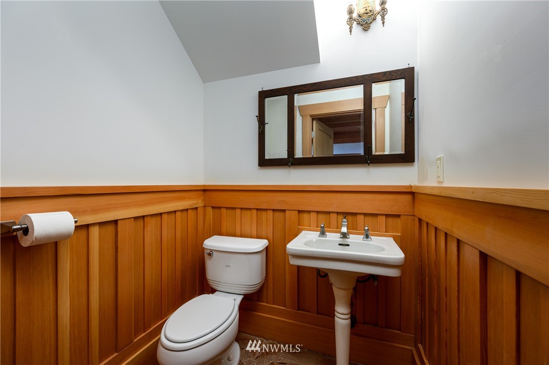 594 Thatcher Pass Road Decatur Island, WA 98221 - Photo 15 of 23