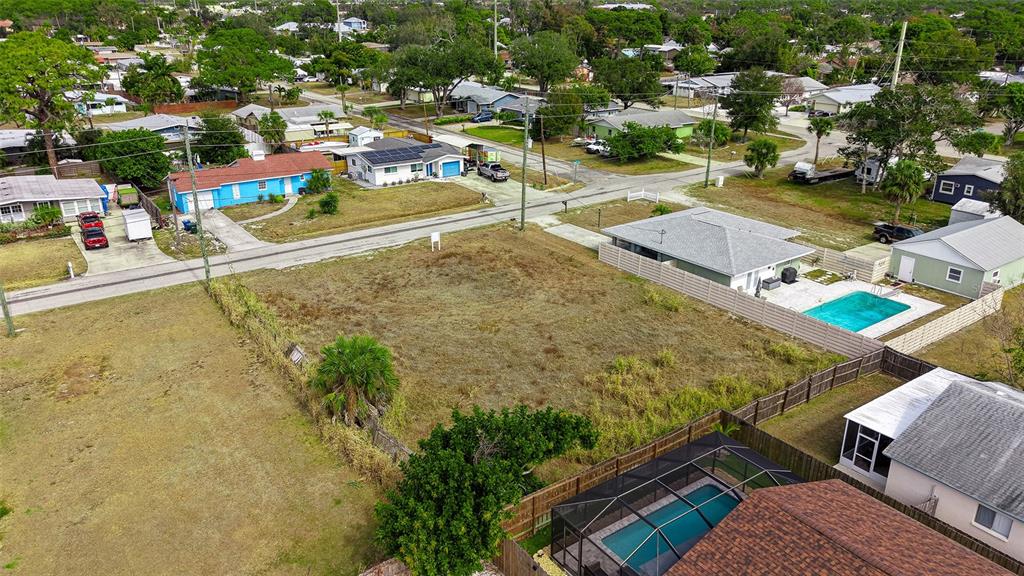1738 Wharf Road Sarasota, FL 34231 - Photo 12 of 15