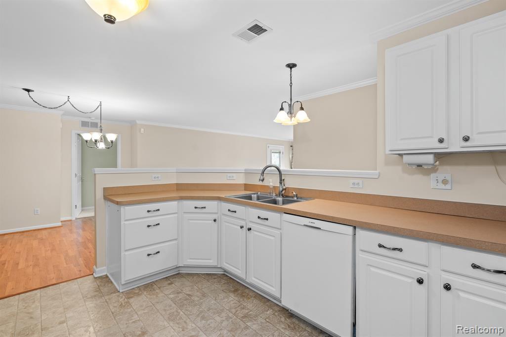 4130 Hampton Ridge Boulevard, Unit 63 Howell, MI 48843 - Photo 21 of 32