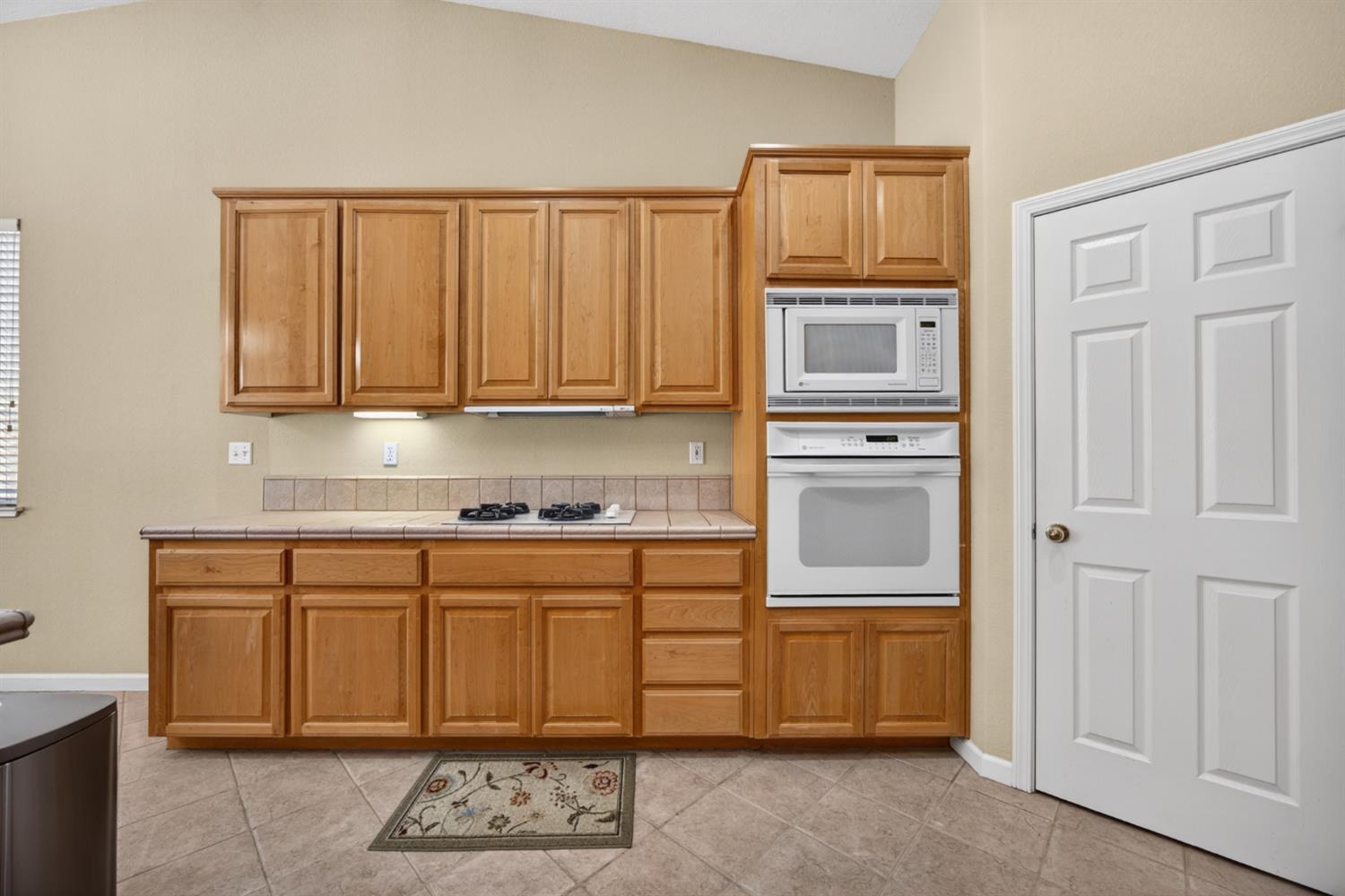 34 Riverscape Court Sacramento, CA 95833 - Photo 17 of 61