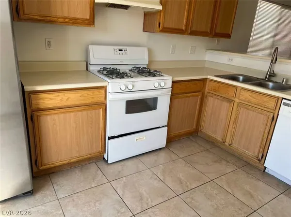 $1,850 | 4045 Petya Street, Las Vegas, NV 89115