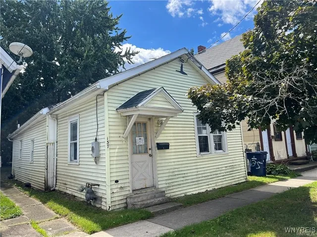 $59,900 | 137 Farmer Street, Buffalo, NY 14207