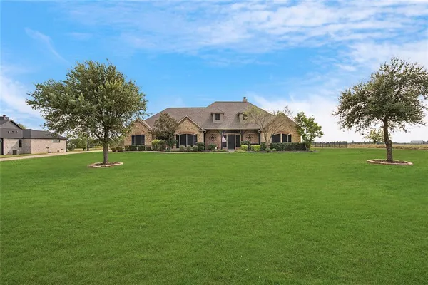 $630,000 | 1354 Shadow Lakes Drive, Wills Point, TX 75169