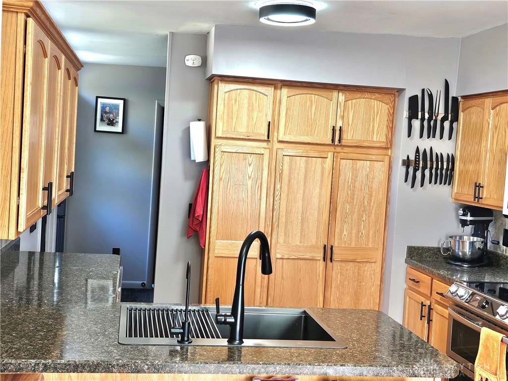3121 Spring Hill Road Dayton, OH 45434 - Photo 5 of 35
