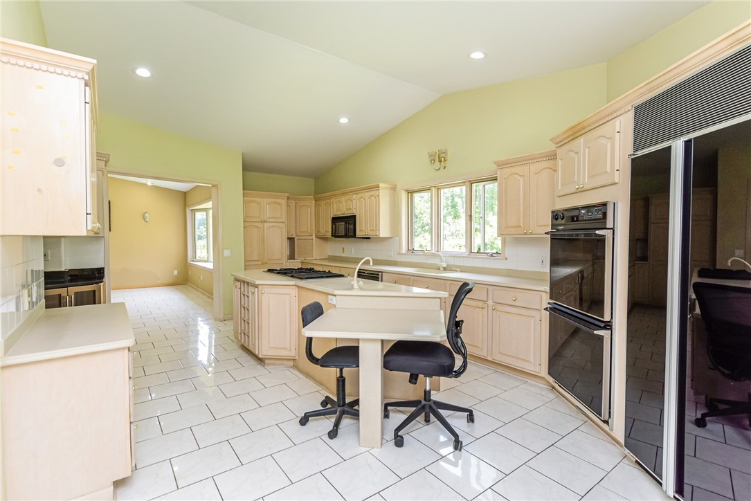 907 Pixley Road Gates, NY 14624 - Photo 9 of 33 Gallery Image 9