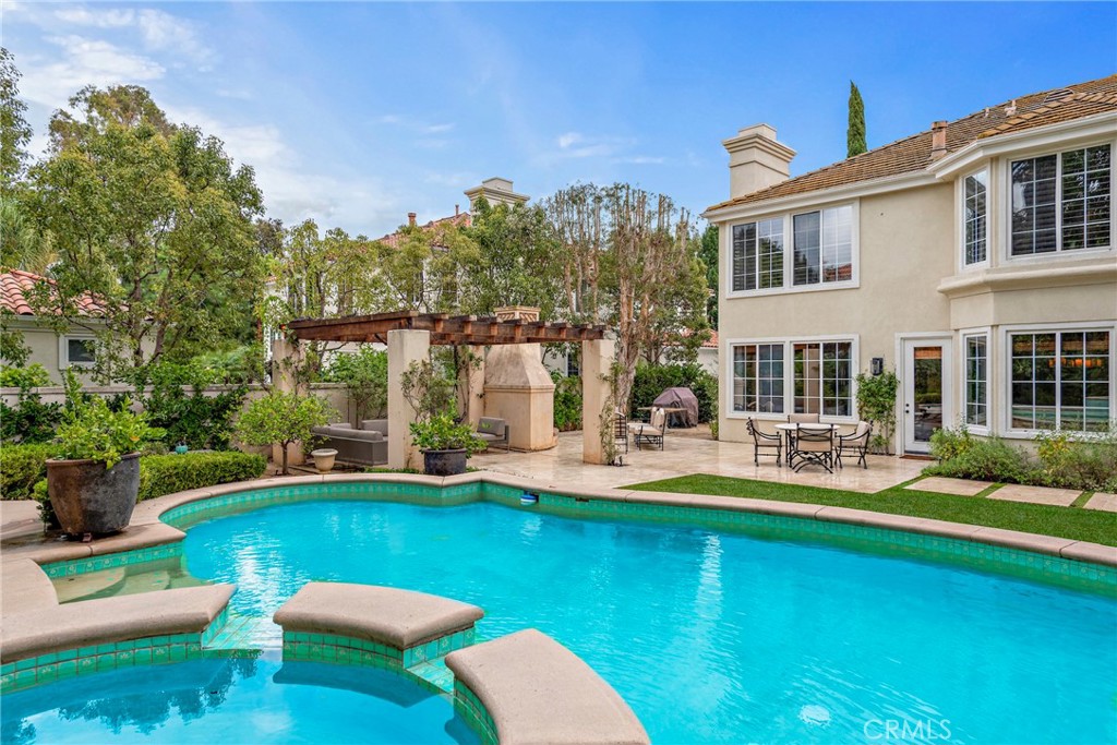 1 Meryton Irvine, CA 92603 - Photo 39 of 40 a view of a house with swimming pool having outdoor seating