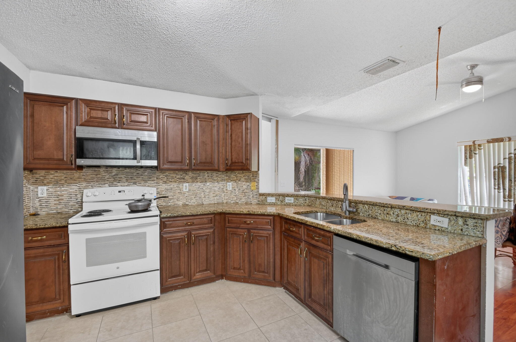 8332 Bermuda Sound Way Boynton Beach, FL 33436 - Photo 14 of 67 14-web-or-mls-DSC_5396