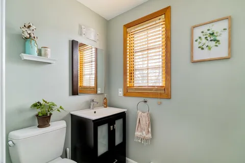 $1,095,000 | 6 Castle Clare Circle, Wakefield, MA 01880