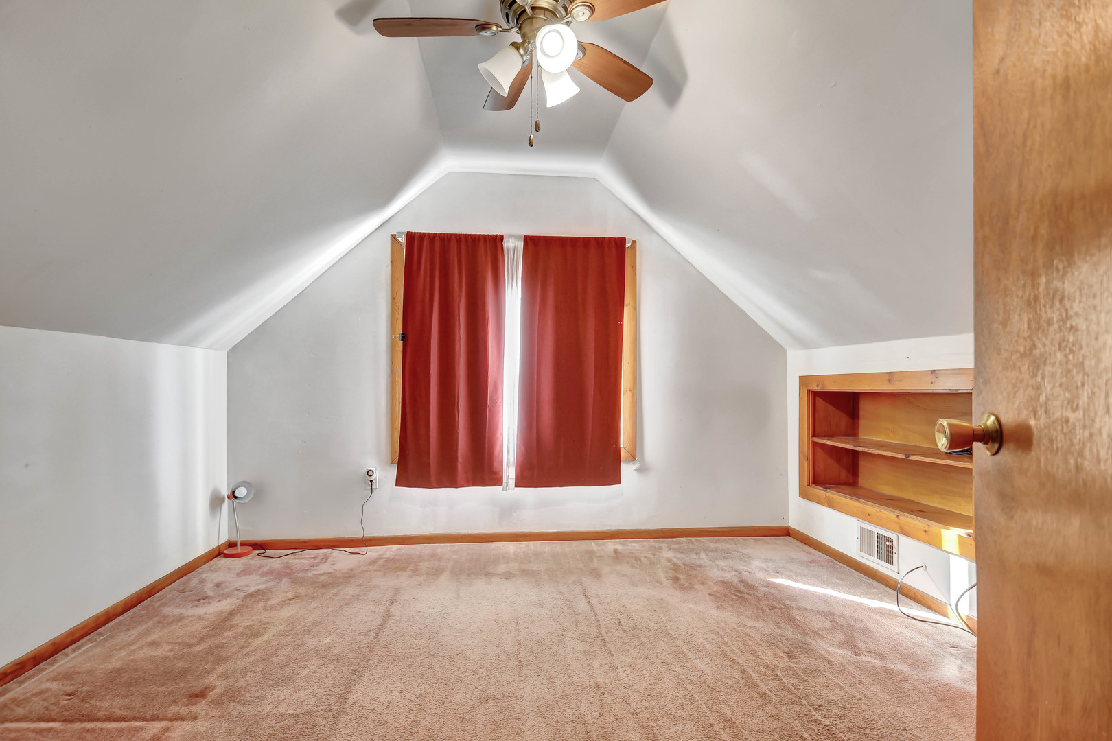 9041 South East End Avenue Chicago, IL 60617 - Photo 13 of 18 a view of an empty room and window
