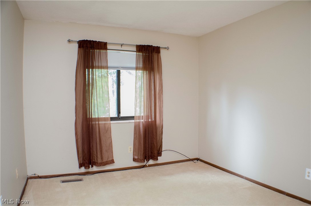 784 Kirkwall Drive Akron, OH 44321 - Photo 16 of 33