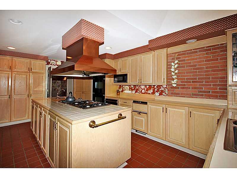 1920 Highgate Road Upper St. Clair, PA 15241 - Photo 9 of 21 Kitchen.
