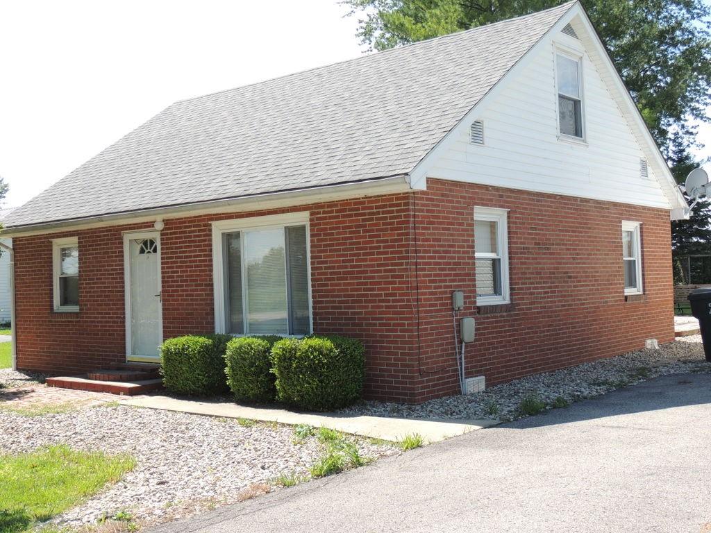 9815 South 300 West Pendleton, IN 46064 - Photo 2 of 29