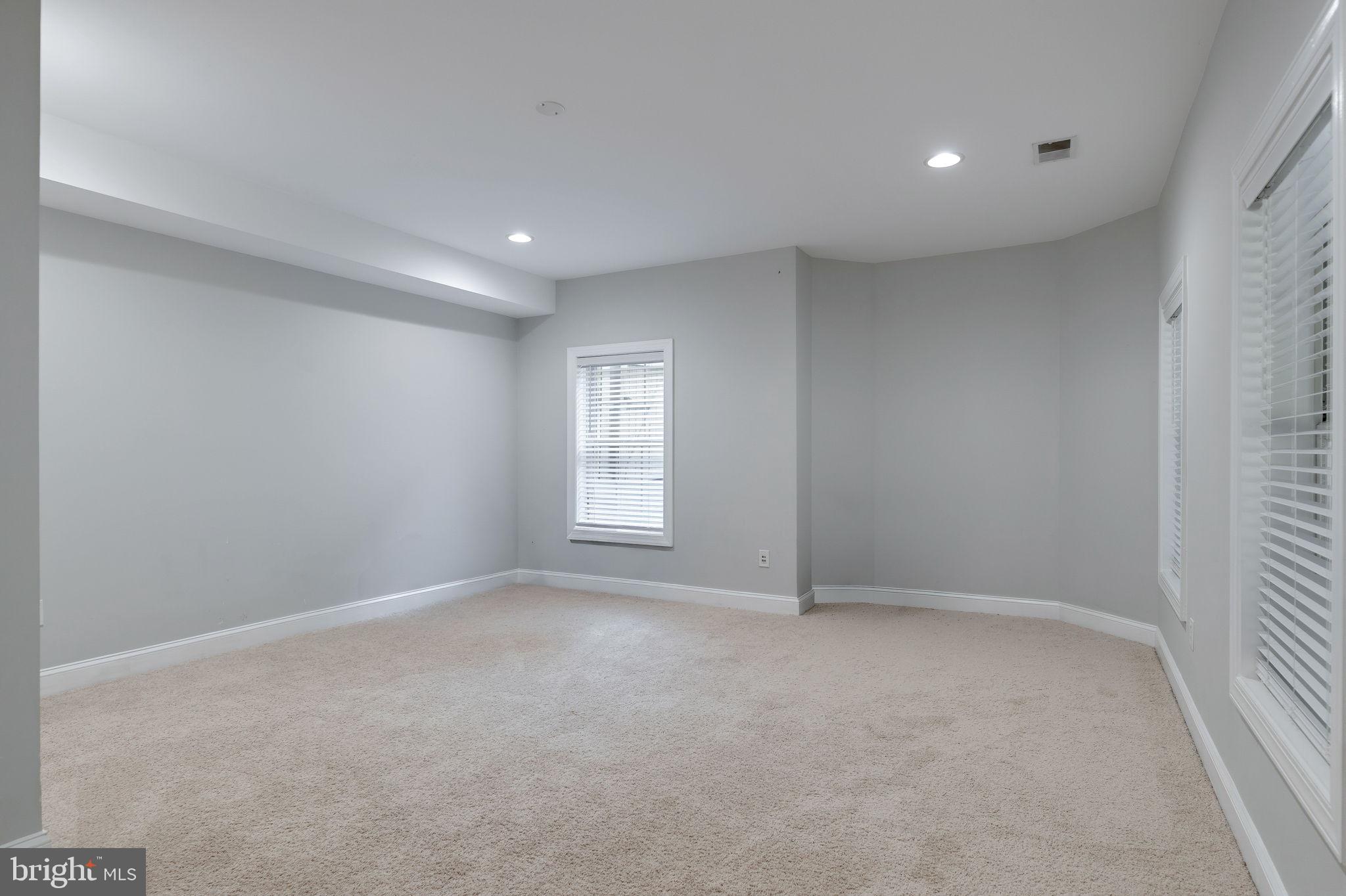 6039 Deer Ridge Trail Springfield, VA 22150 - Photo 68 of 103