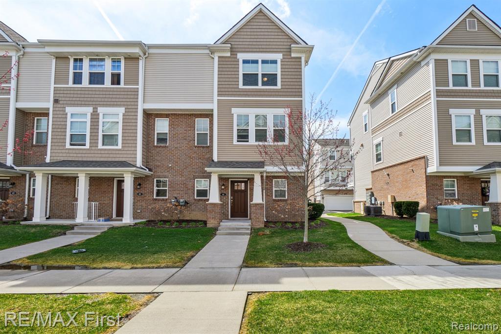 2500 Normandy Road, Unit 44 Royal Oak, MI 48073 - Photo 1 of 30