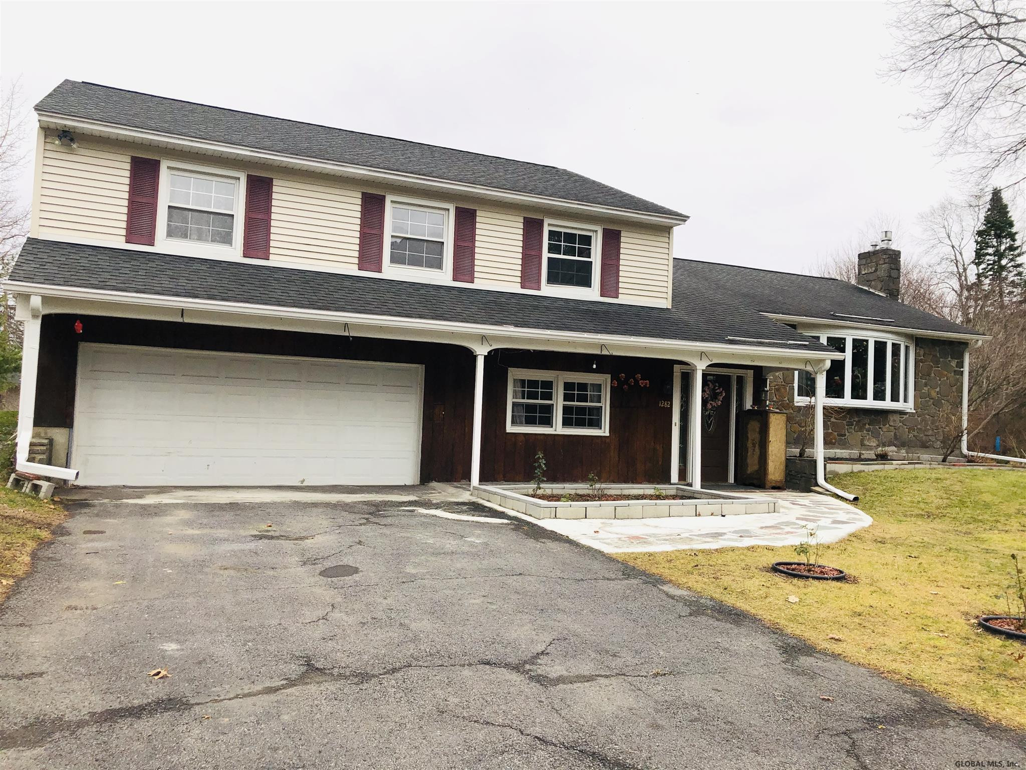 1282 Hawthorn Road Niskayuna, NY 12309 - Photo 3 of 35 Photo 3