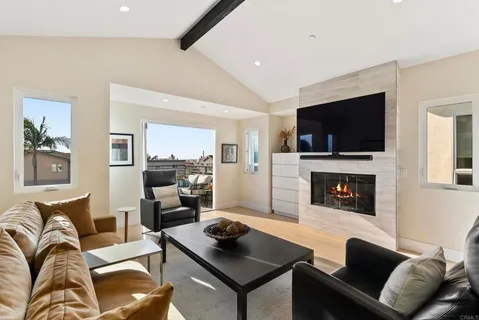 $2,888,800 | 2319 Cambridge Avenue, Cardiff-by-the-Sea, CA 92007