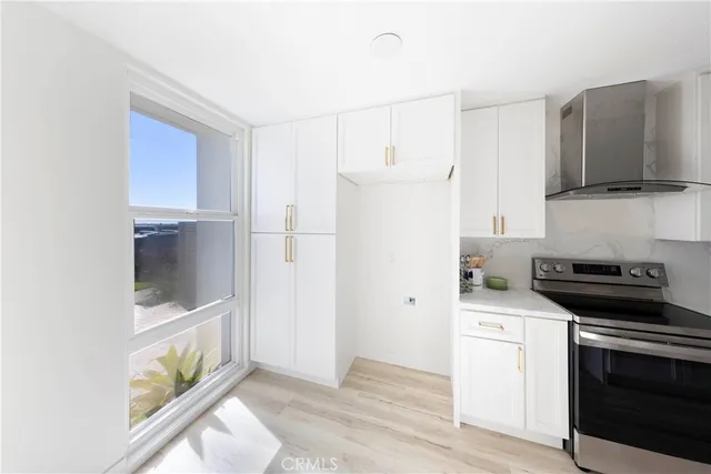 $1,095,000 | 4001 Warner Avenue, Huntington Beach, CA 92649