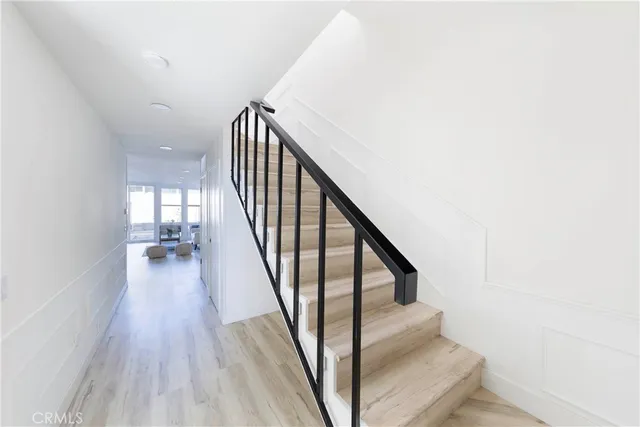 $1,095,000 | 4001 Warner Avenue, Huntington Beach, CA 92649