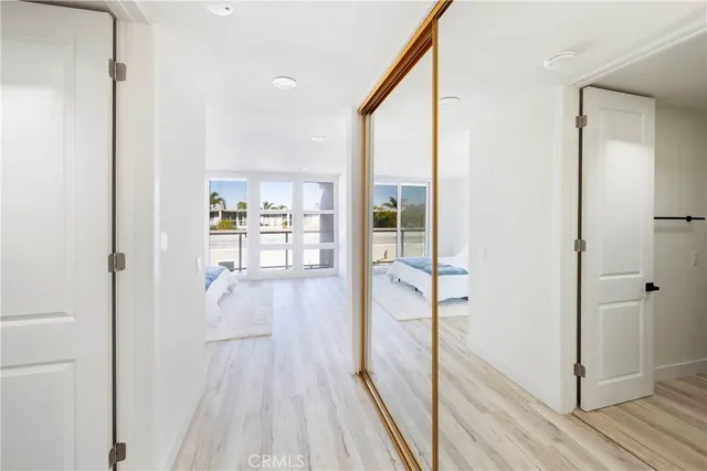 $1,095,000 | 4001 Warner Avenue, Huntington Beach, CA 92649