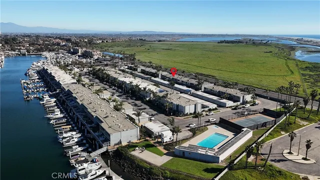 $1,095,000 | 4001 Warner Avenue, Huntington Beach, CA 92649