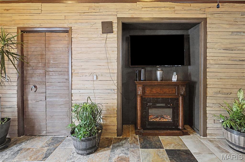 1102 Sheehan Lane Alton, IL 62002 - Photo 12 of 39