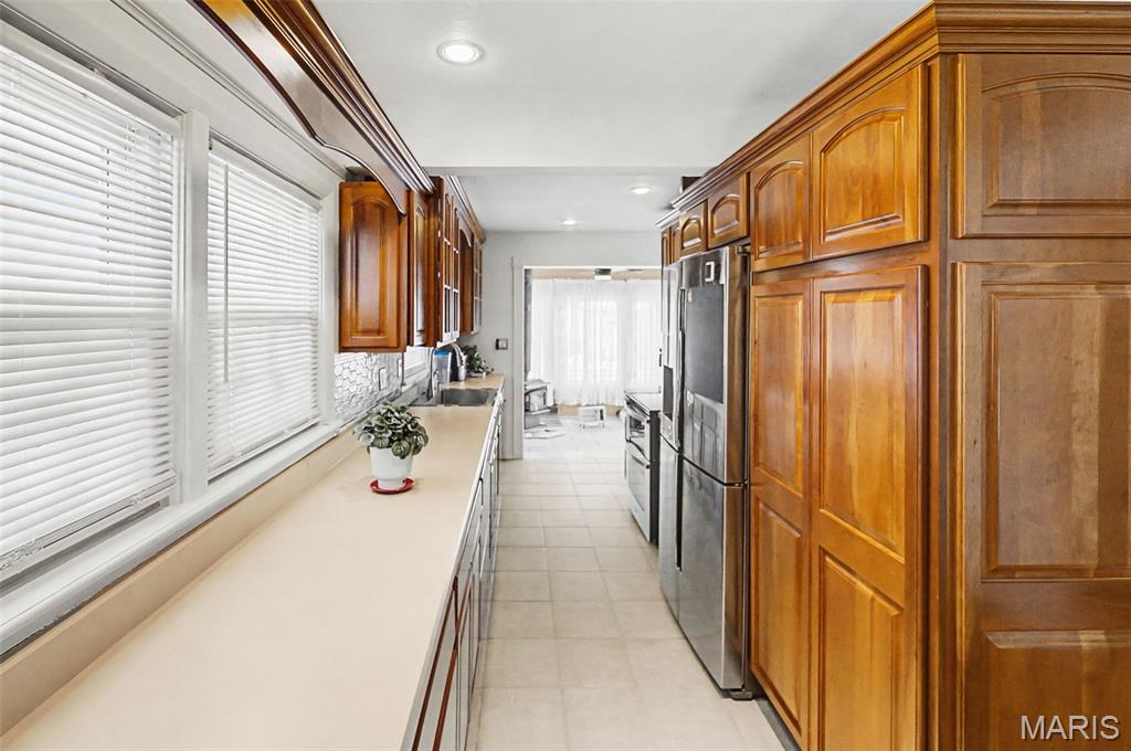 1102 Sheehan Lane Alton, IL 62002 - Photo 18 of 39