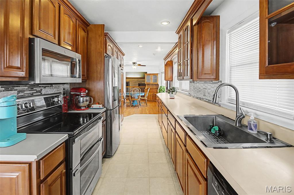 1102 Sheehan Lane Alton, IL 62002 - Photo 21 of 39