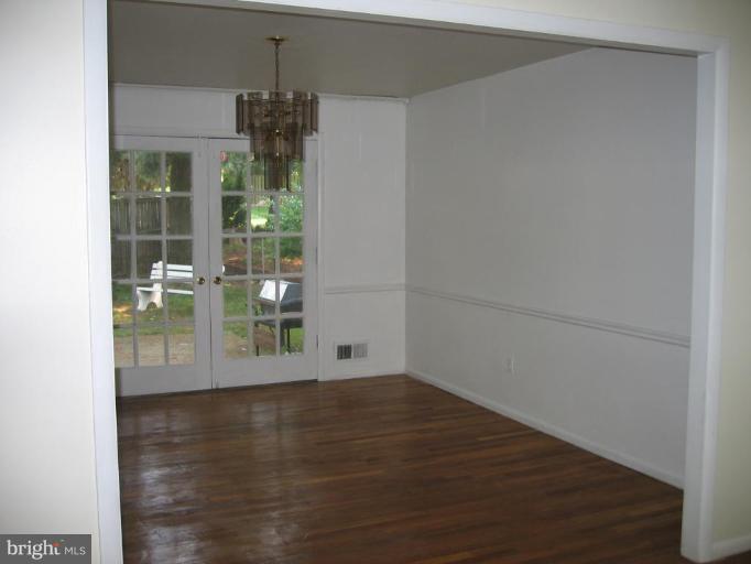 12823 Teaberry Road Silver Spring, MD 20906 - Photo 4 of 13 Dining Room