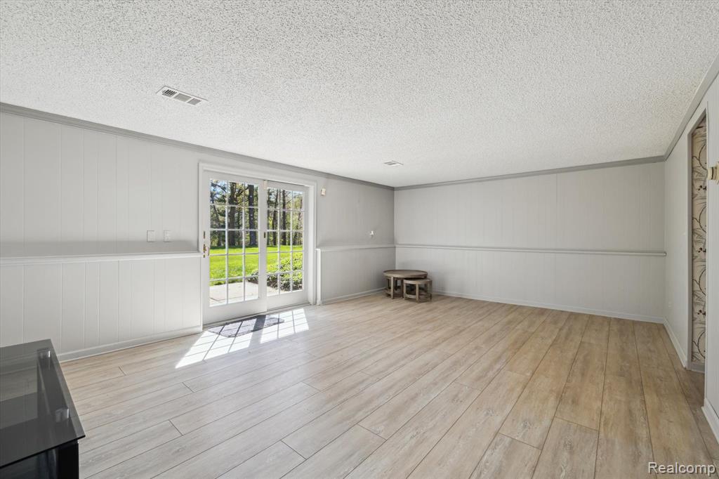 3958 Napier Road Canton, MI 48187 - Photo 16 of 48