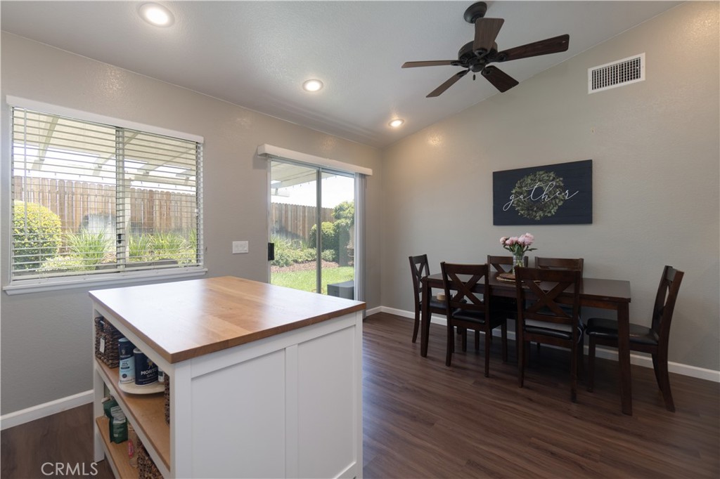 7255 Parkside Place Rancho Cucamonga, CA 91701 - Photo 6 of 33 Dining area