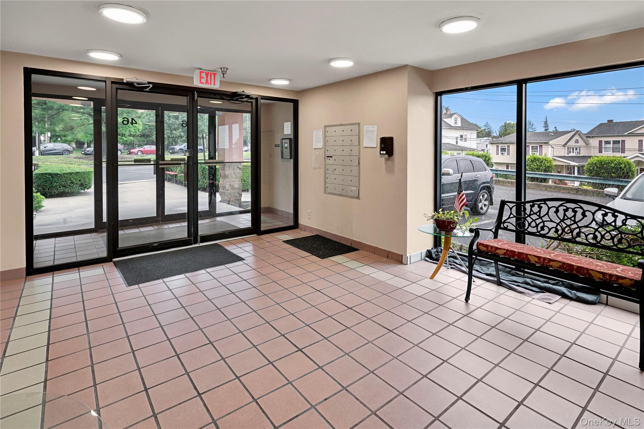 46 Union Street, Unit 2C New Rochelle, NY 10805 - Photo 5 of 16 Complex Lobby