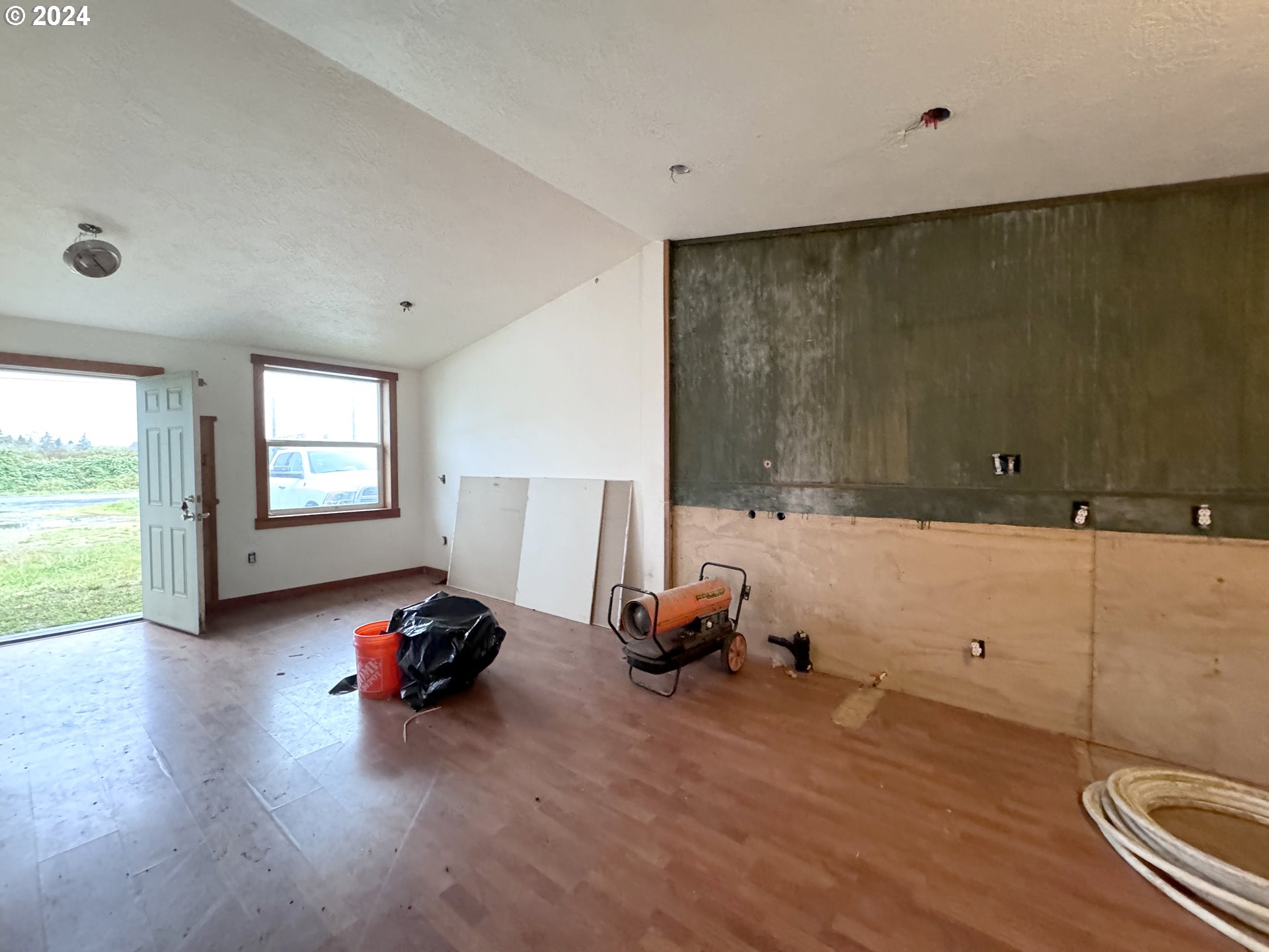 92343 Clover Road Astoria, OR 97103 - Photo 6 of 16 Gallery Image 6