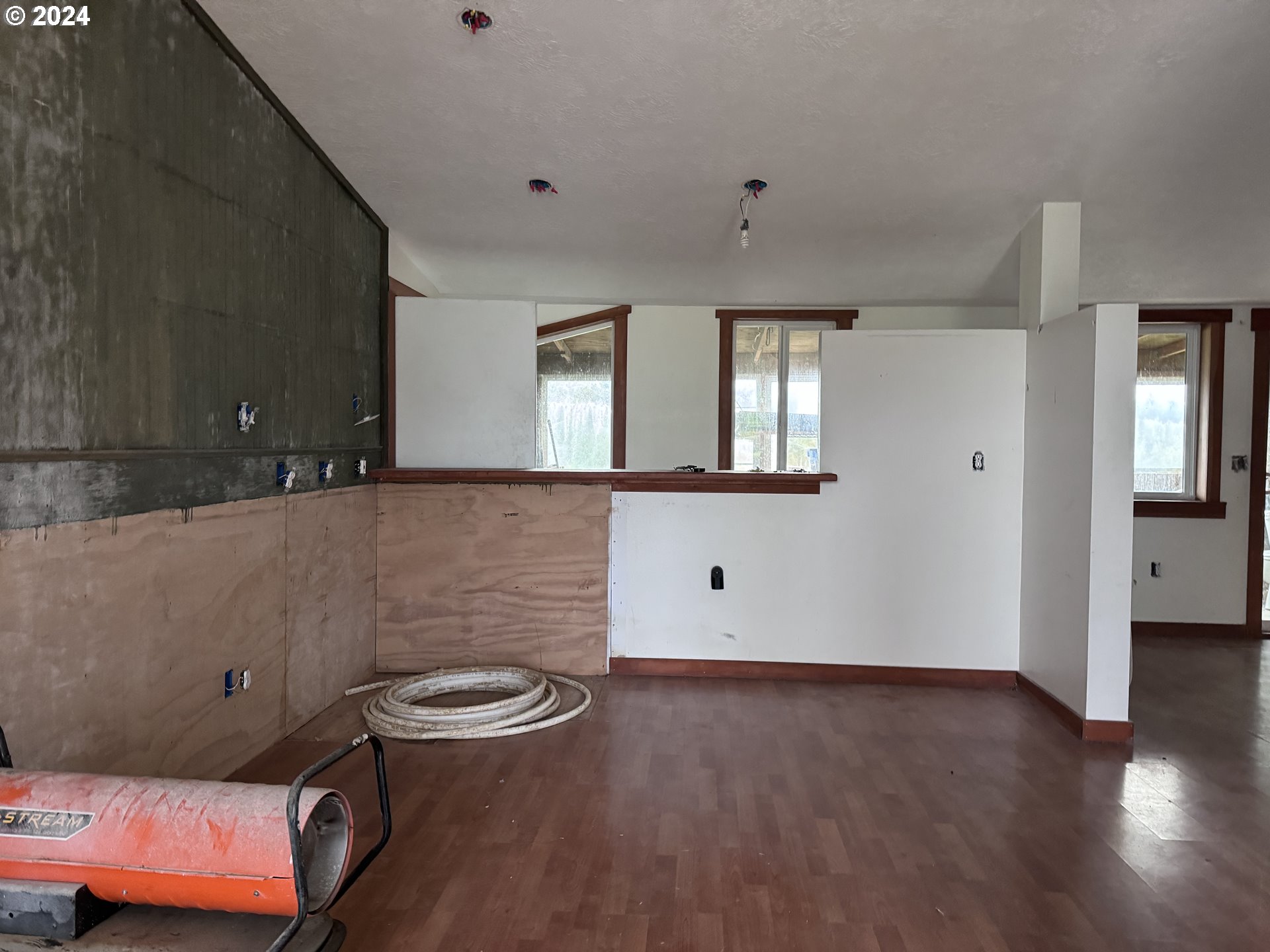 92343 Clover Road Astoria, OR 97103 - Photo 7 of 16 Gallery Image 7