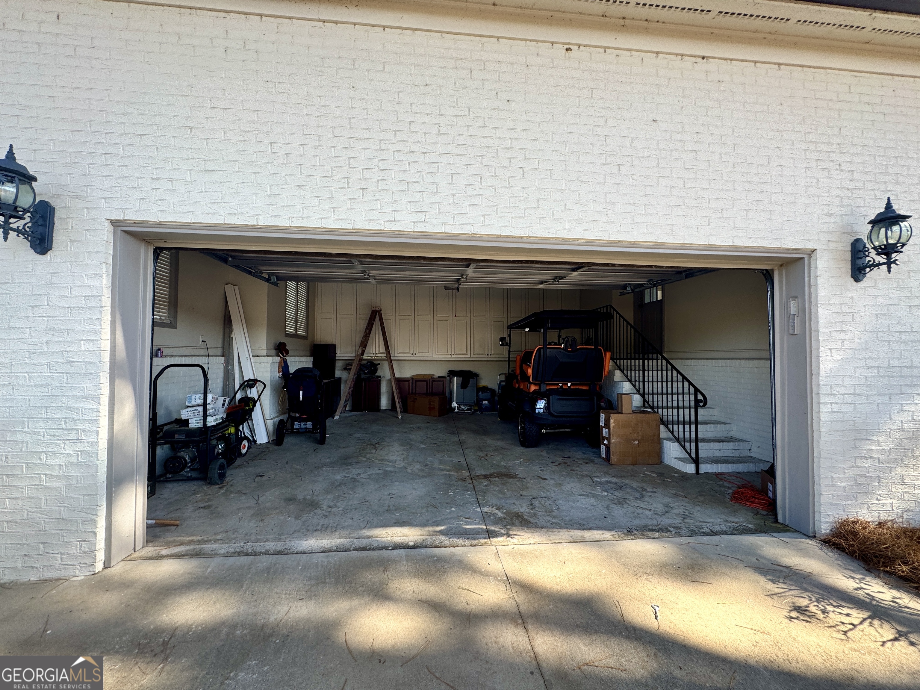 49 Aberdeen Circle Cordele, GA 31015 - Photo 10 of 63 a view of parking garage with cars