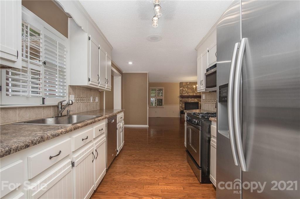 4524 Hickory Grove Road Mount Holly, NC 28120 - Photo 4 of 24 Gallery Image 4