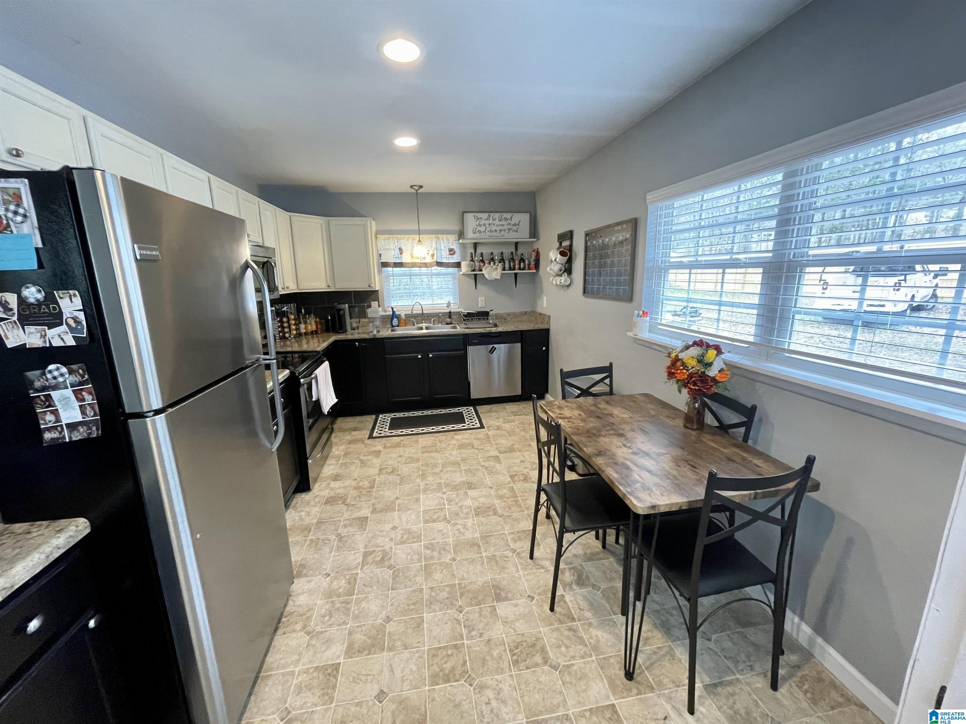 2127 Pleasant Valley Road Odenville, AL 35120 - Photo 2 of 20