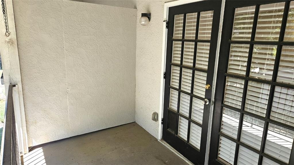 1150 Collier Road Northwest, Unit K12 Atlanta, GA 30318 - Photo 26 of 32 a view of an empty room