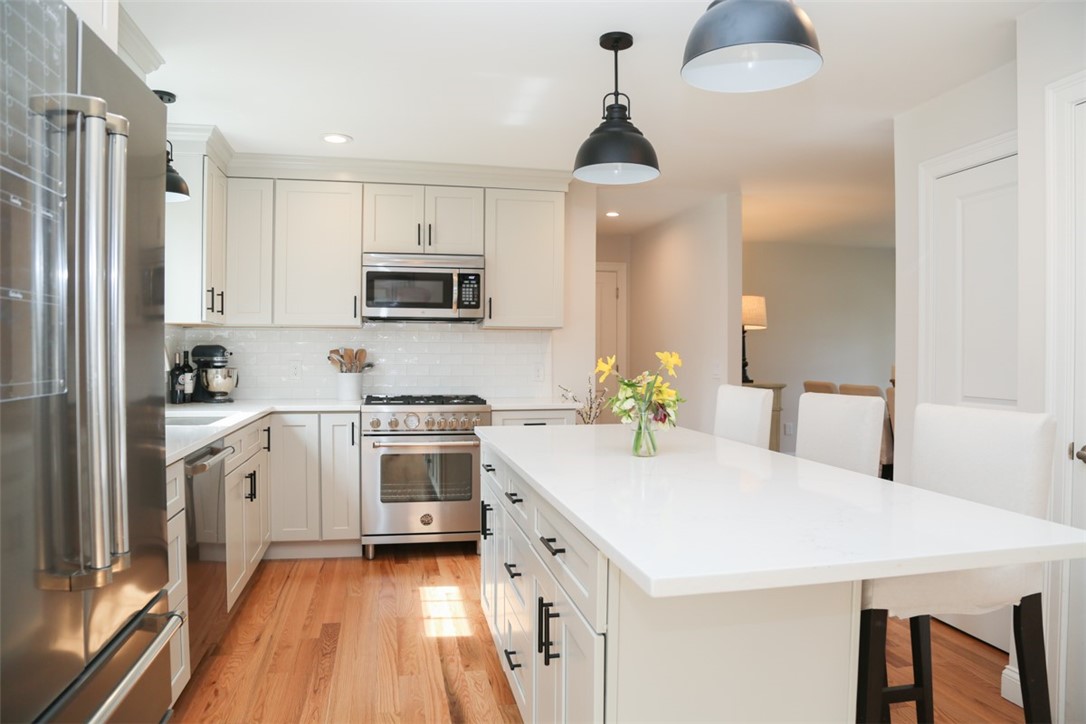 65 Diamond Hill Road Hopkinton, RI 02808 - Photo 4 of 30