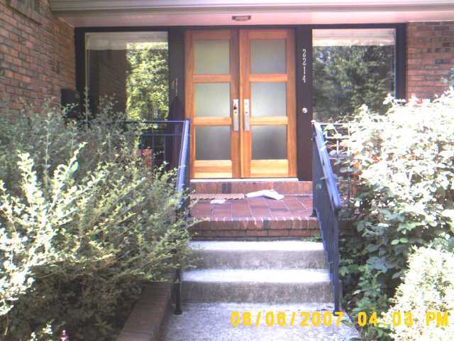 2214 Johnston Road Upper Arlington, OH 43220 - Photo 2 of 9