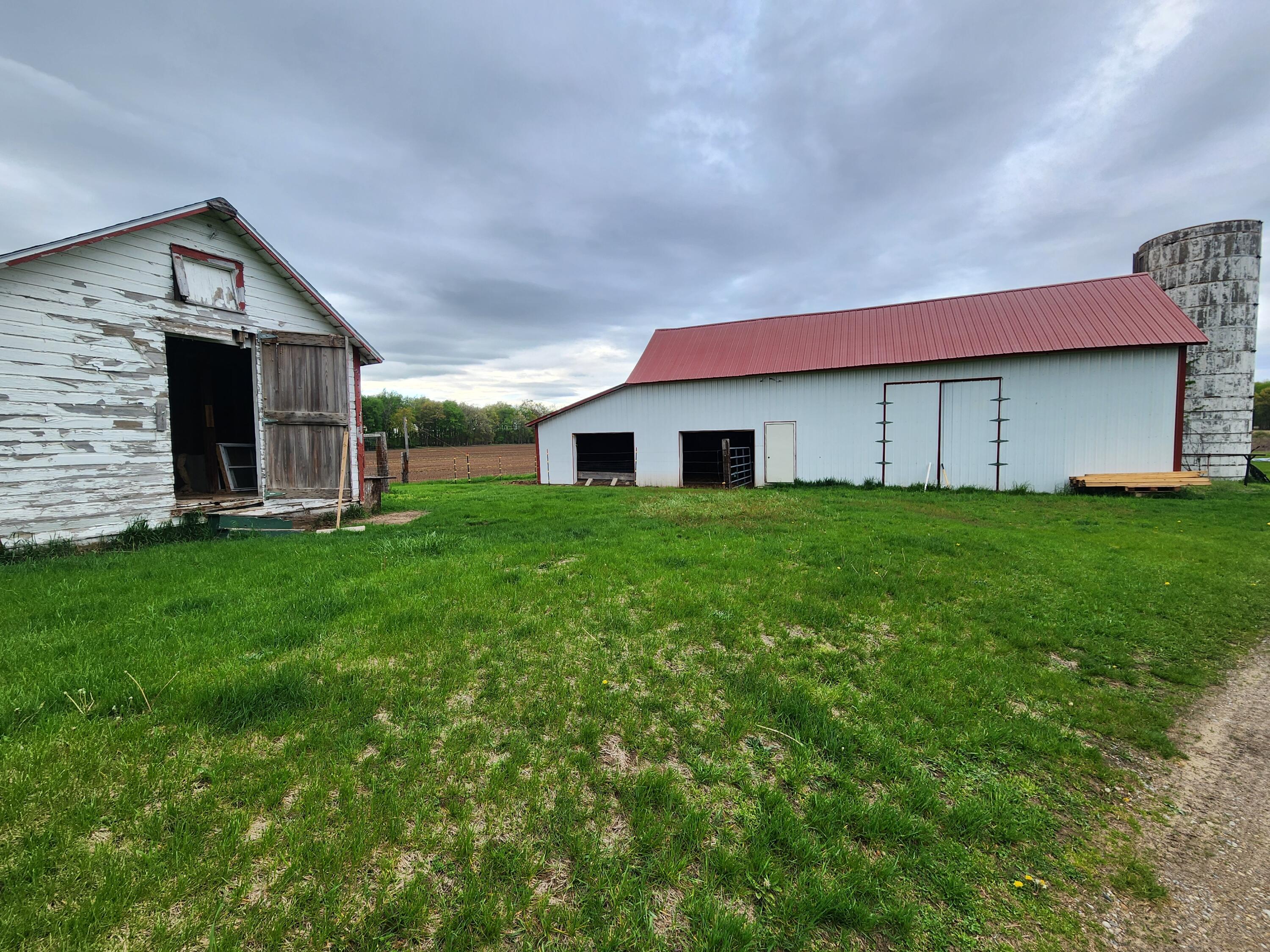 1232 Smoker Road Bronson, MI 49028 - Photo 4 of 17 20250506_184039