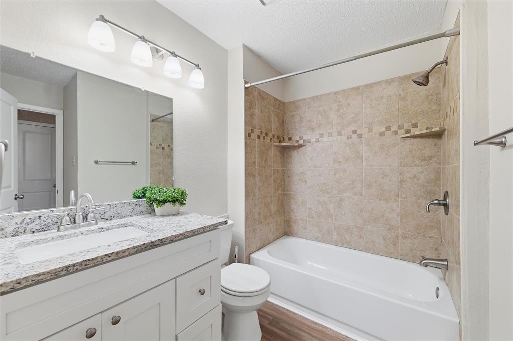 112 Churchill Lane Euless, TX 76039 - Photo 19 of 33