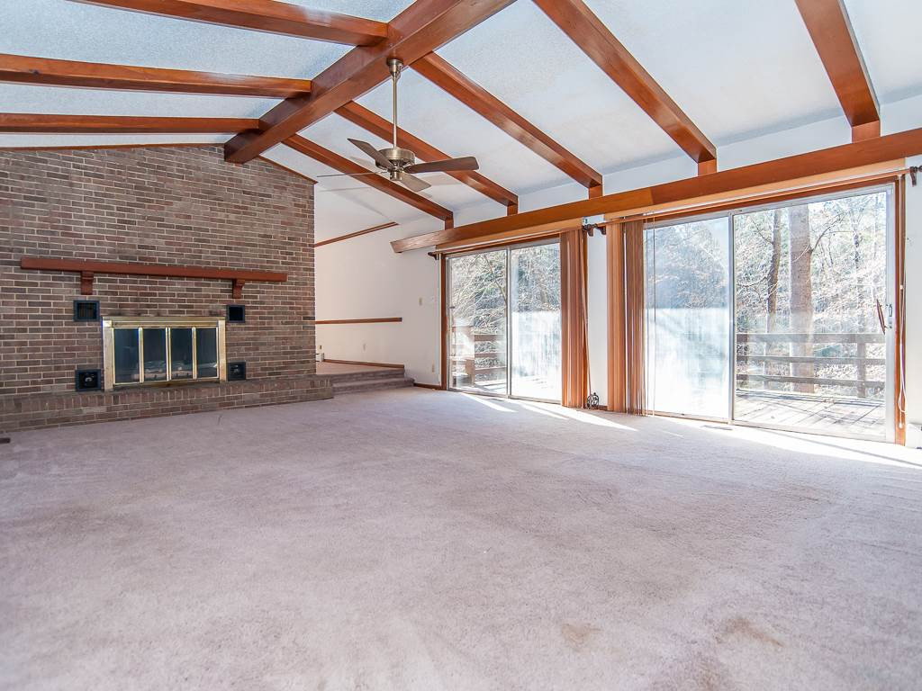11009 Crest Mist Circle Raleigh, NC 27613 - Photo 2 of 24 Living Room