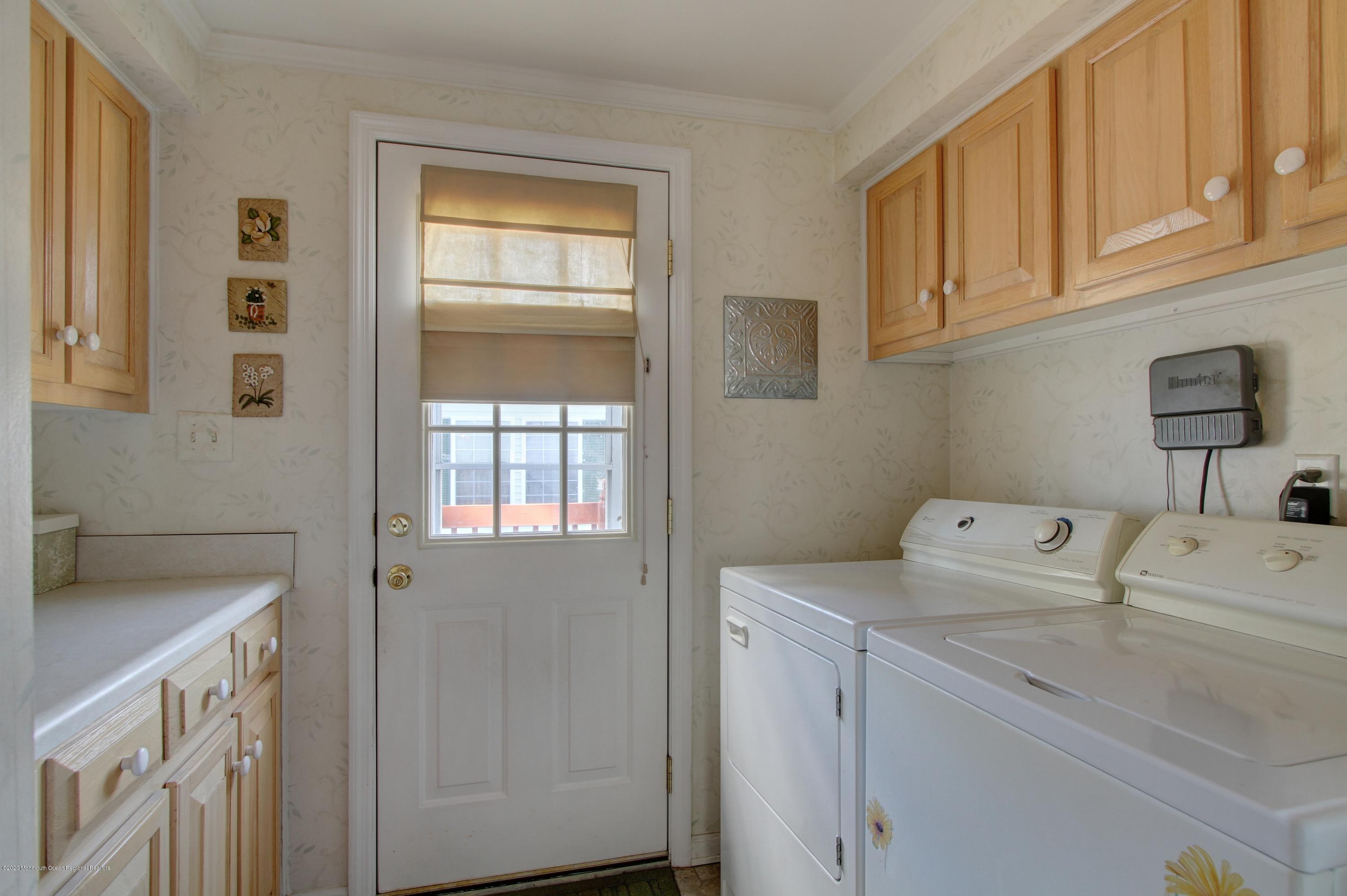 913 Oak Ridge Terrace Whiting, NJ 08759 - Photo 16 of 23 Laundry Room