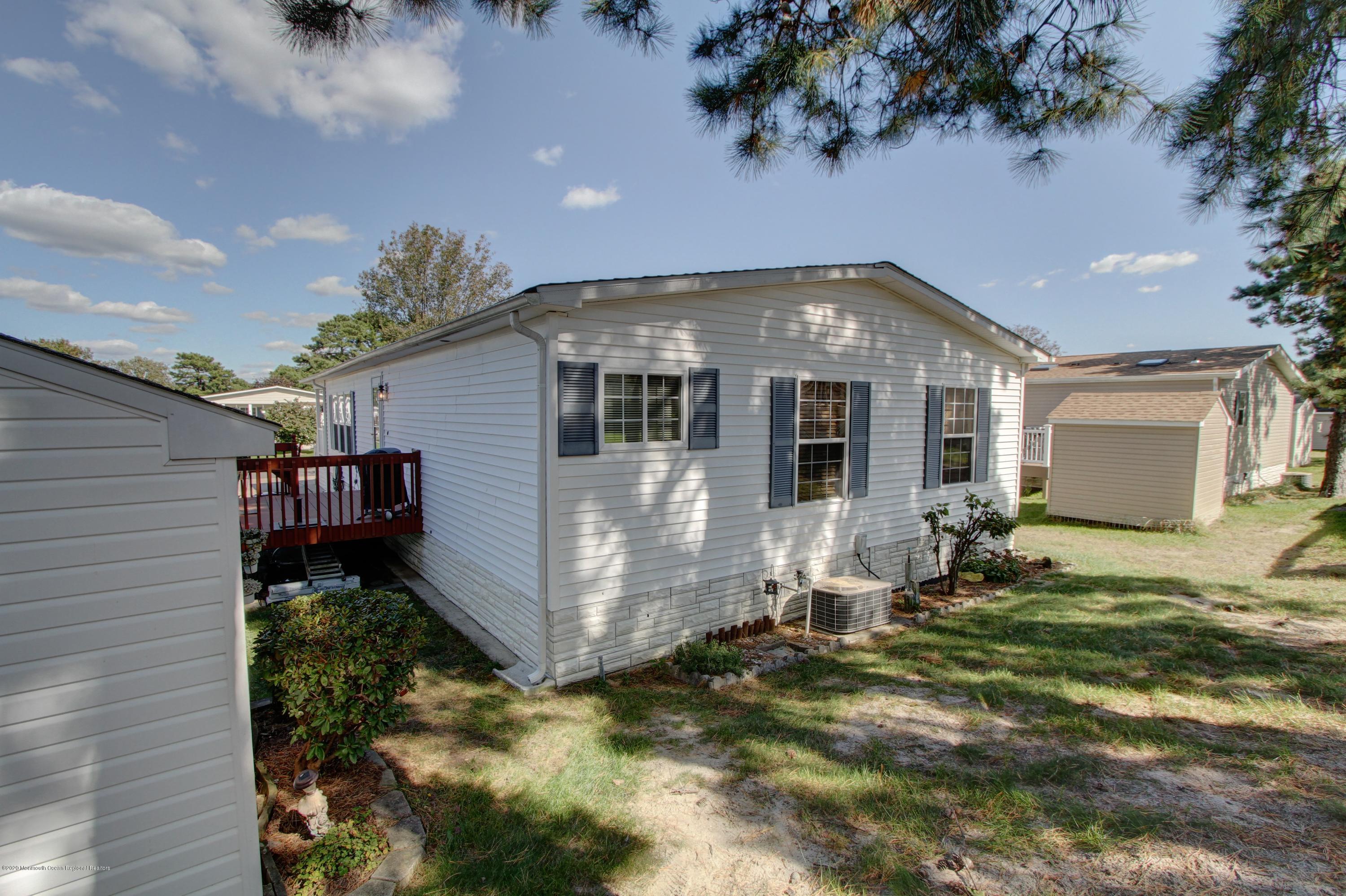 913 Oak Ridge Terrace Whiting, NJ 08759 - Photo 21 of 23 Back View