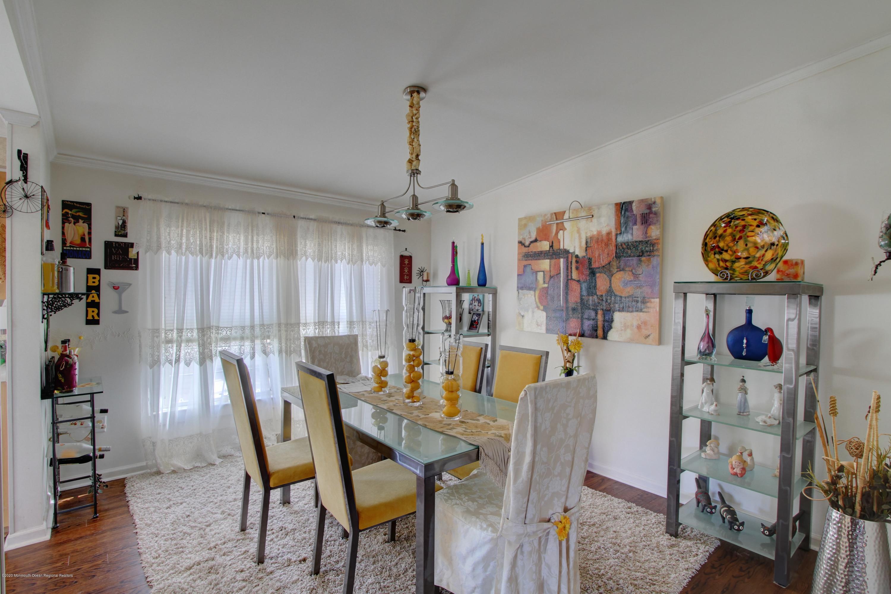 913 Oak Ridge Terrace Whiting, NJ 08759 - Photo 6 of 23 Dininmg Room
