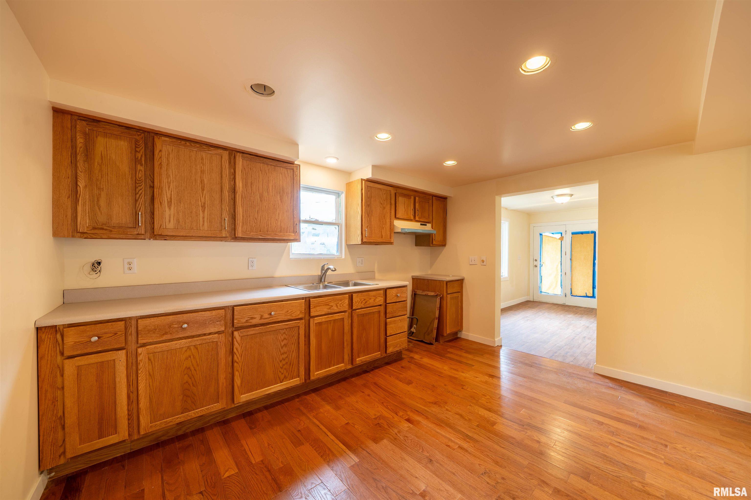 811 Edward Street Henry, IL 61537 - Photo 14 of 41