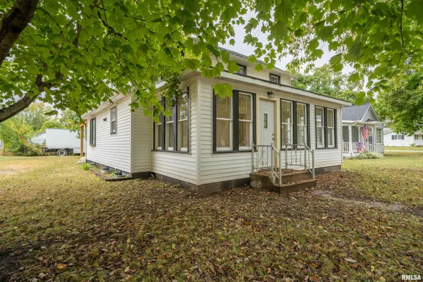 $135,000 | 811 Edward Street, Henry, IL 61537