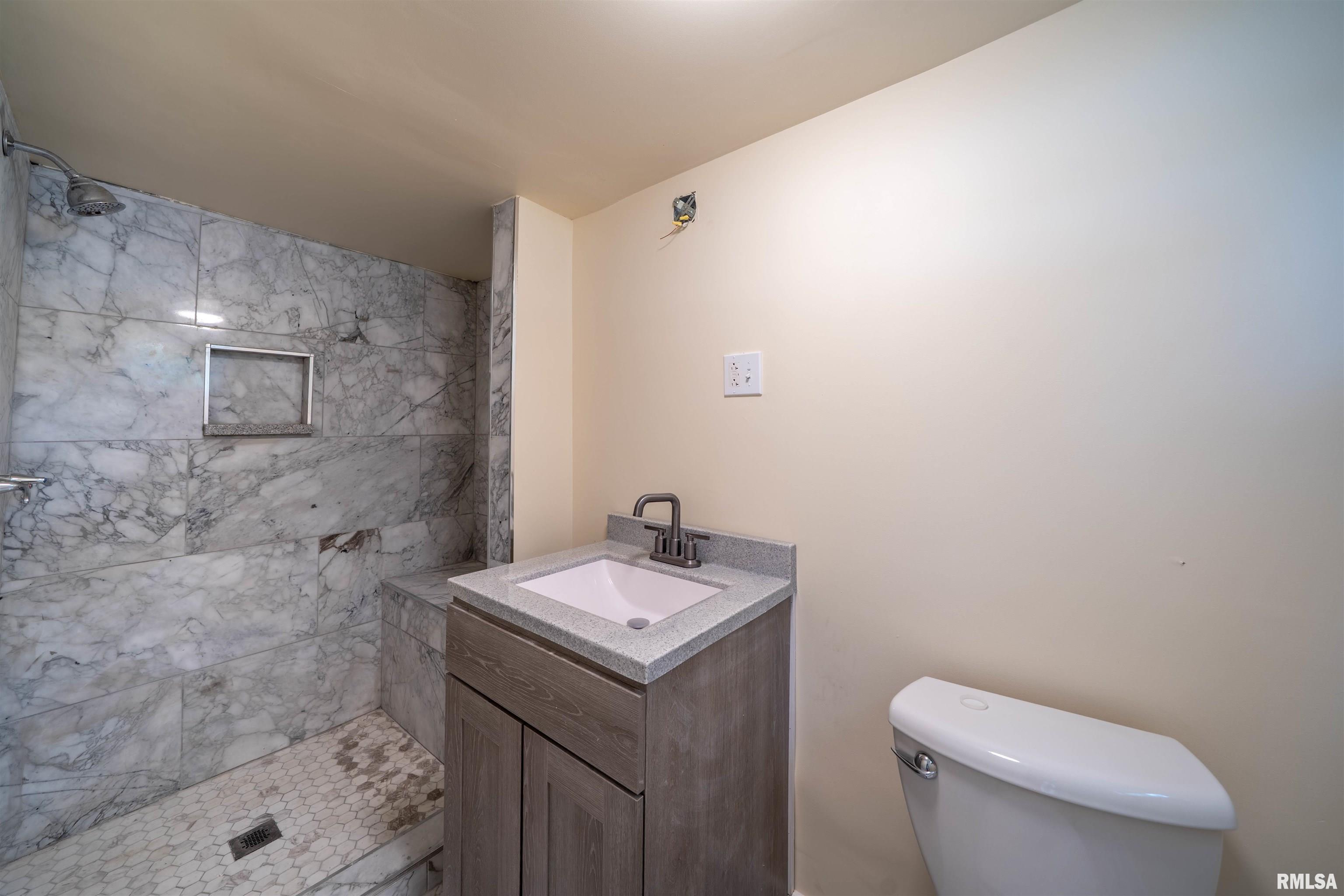 811 Edward Street Henry, IL 61537 - Photo 24 of 41