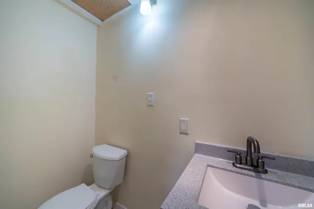 $150,000 | 811 Edward Street, Henry, IL 61537